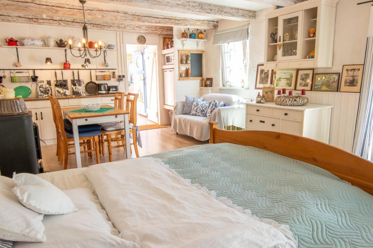 Uns Schuen Apartment Kroslin Bagian luar foto